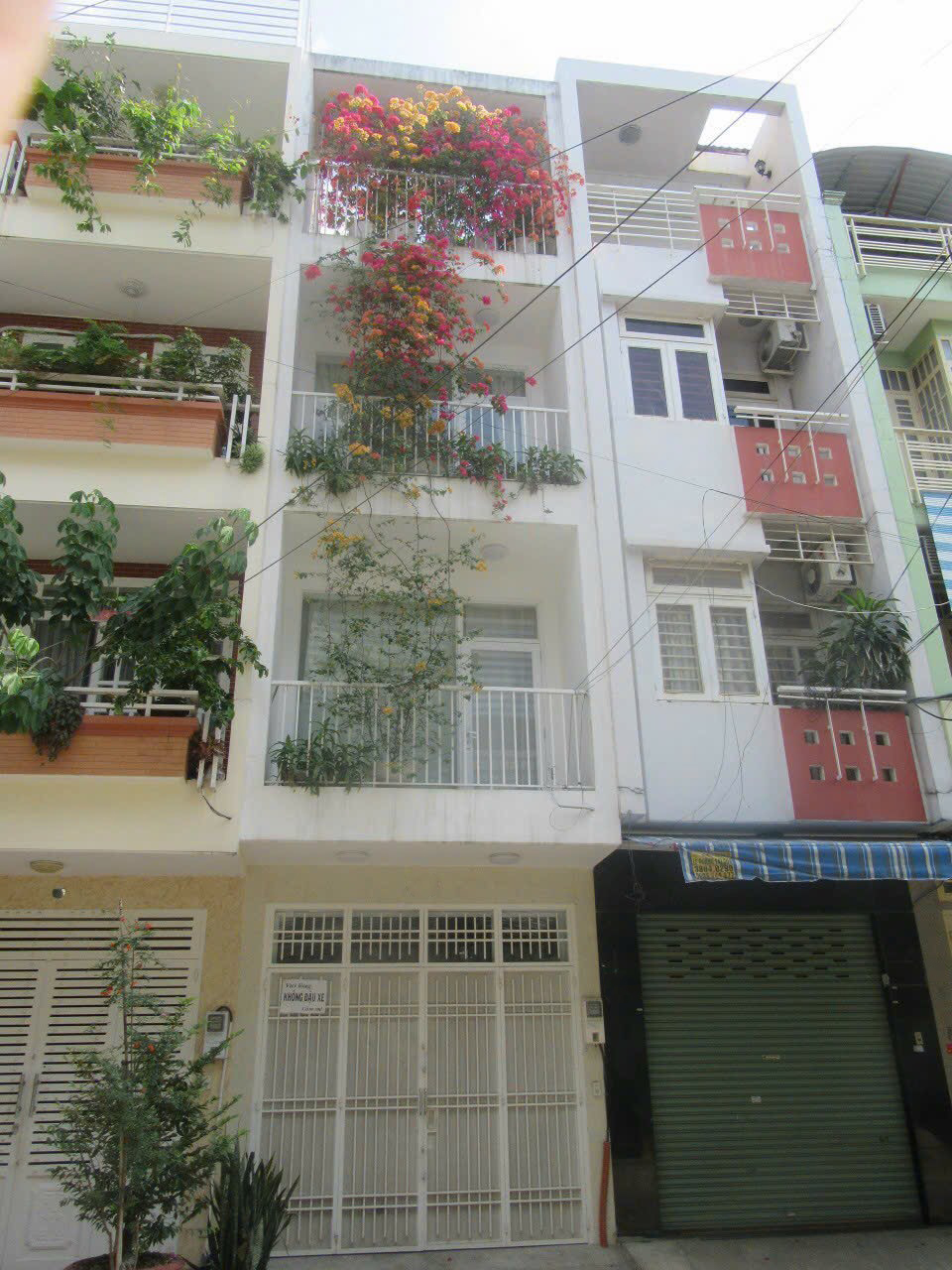 Bán nhà đường Nguyễn Hữu Cảnh phường 22