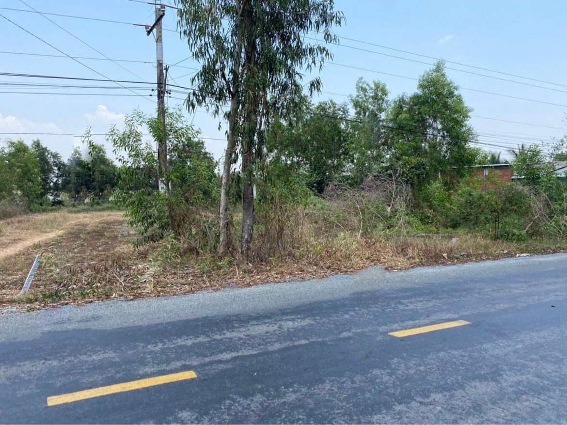 Bán đất xã Nhơn Hòa cách Quốc Lộ 62 3km
