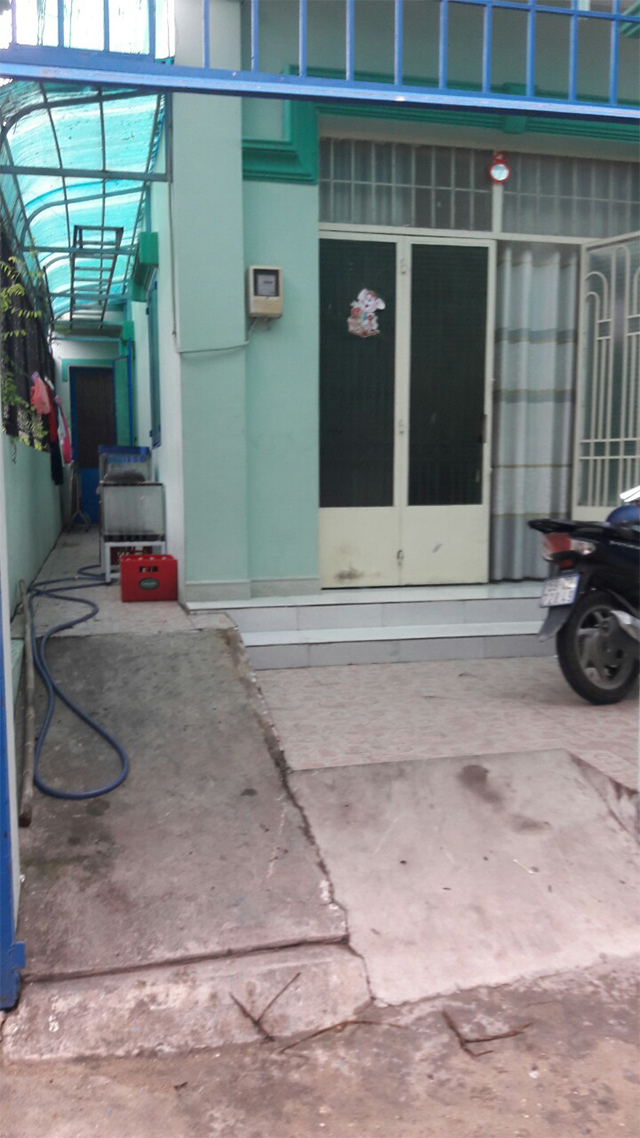 Bán nhà đường Huỳnh Tấn Phát gần 