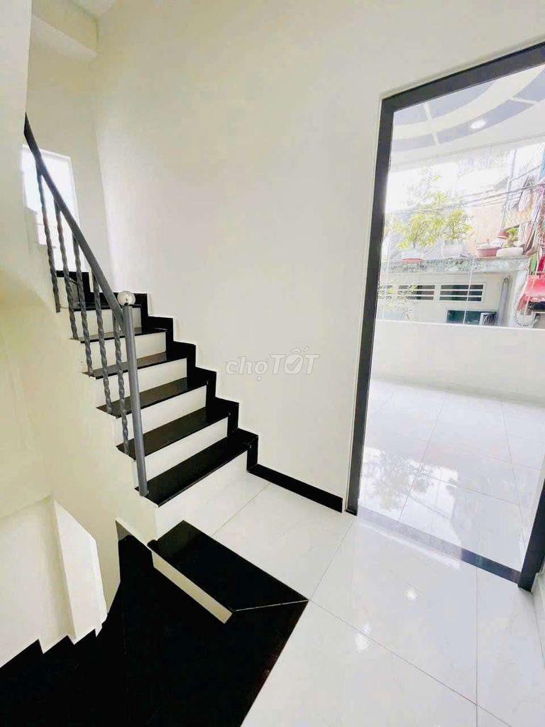 Bán nhà đường Trần Văn Đang phường 11 Quận 3