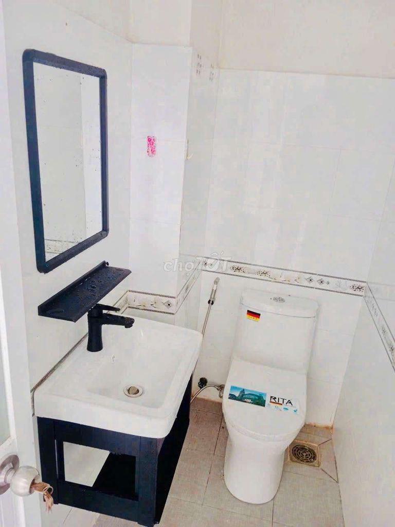 Bán nhà đường Trần Văn Đang phường 11 Quận 3