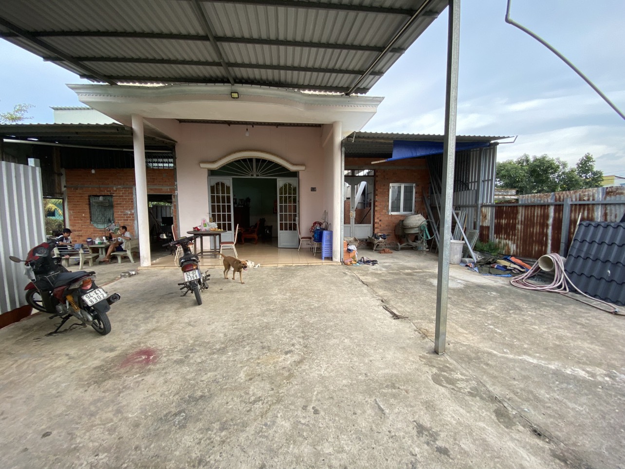 Bán nhà hẻm T10 huyện Bình Chánh cách Chợ Hưng Long 2km