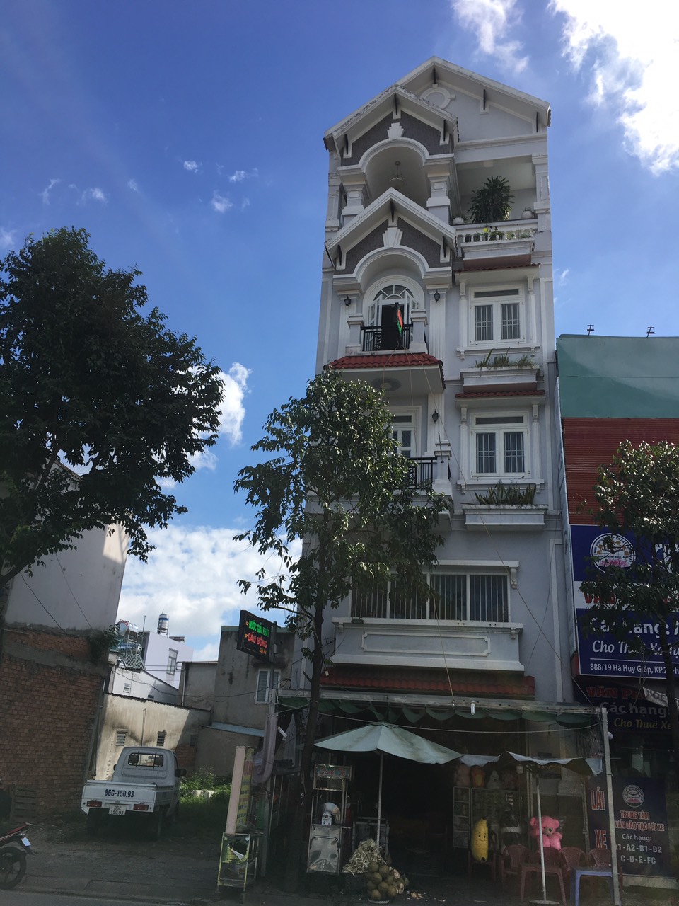 Bán nhà mặt tiền đường Hà Huy Giáp phường Thạnh Lộc Quận 12