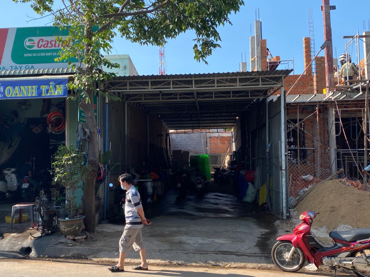 Bán nhà đường Lâm Đình Trúc cách Công viên Võ Văn Kiệt 1,5km