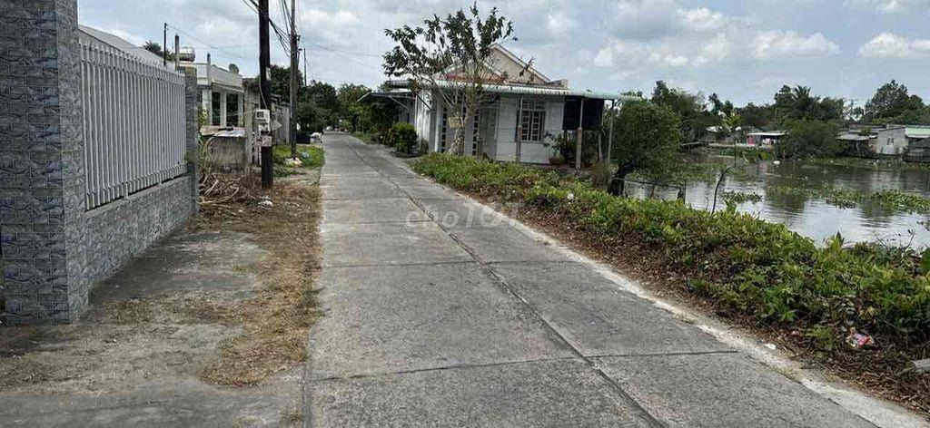 Bán nhà Xã Nhơn Ái Thành phố Cần Thơ