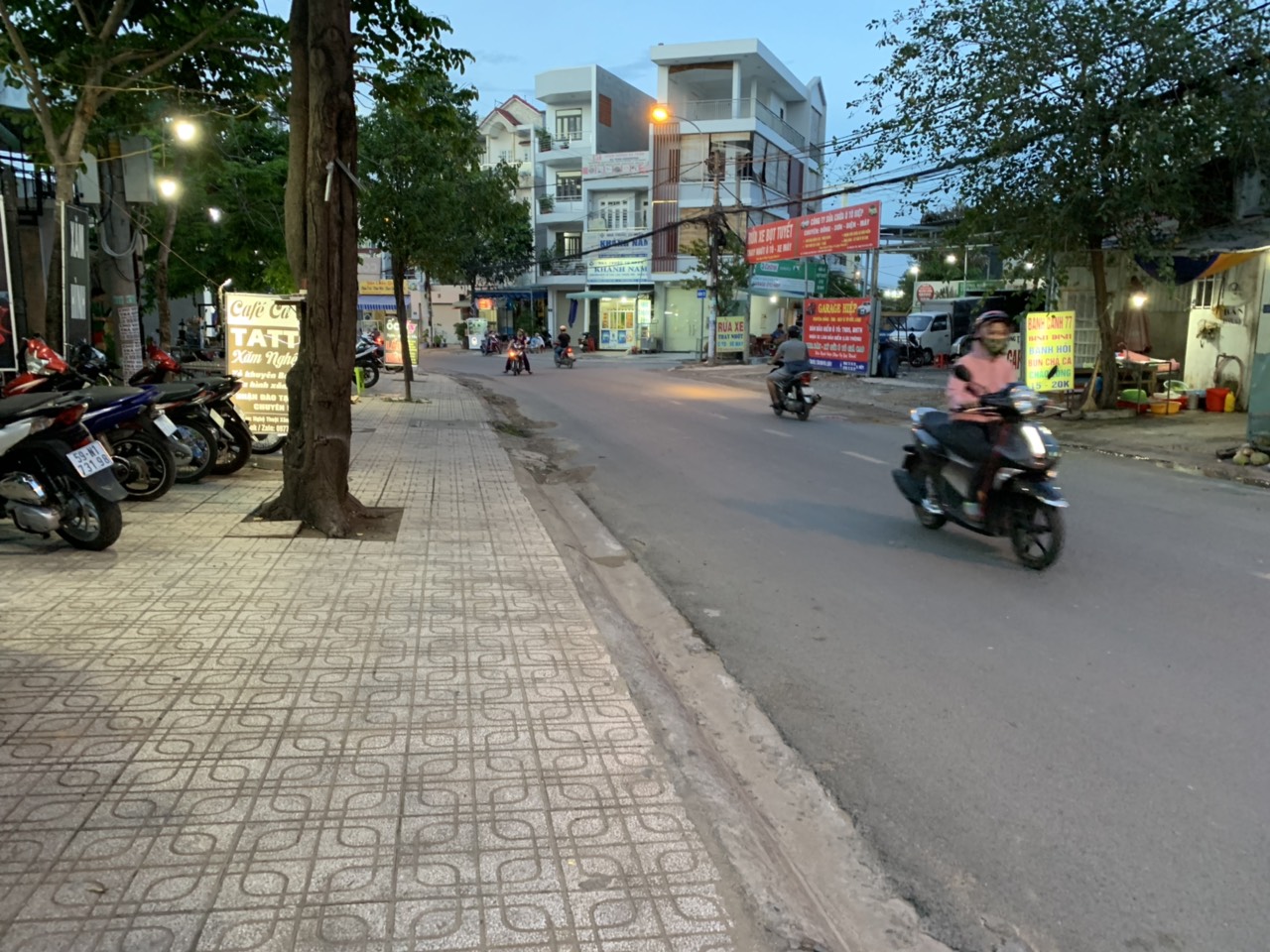 Cho thuê nhà mặt tiền đường Lã Xuân Oai phường Tăng Nhơn Phú A quận 9