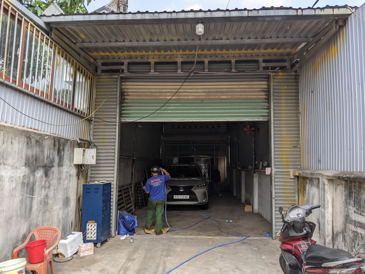 Cho thuê nhà mặt tiền đường Quốc Lộ 13 gần City Ford Bình Triệu 100m
